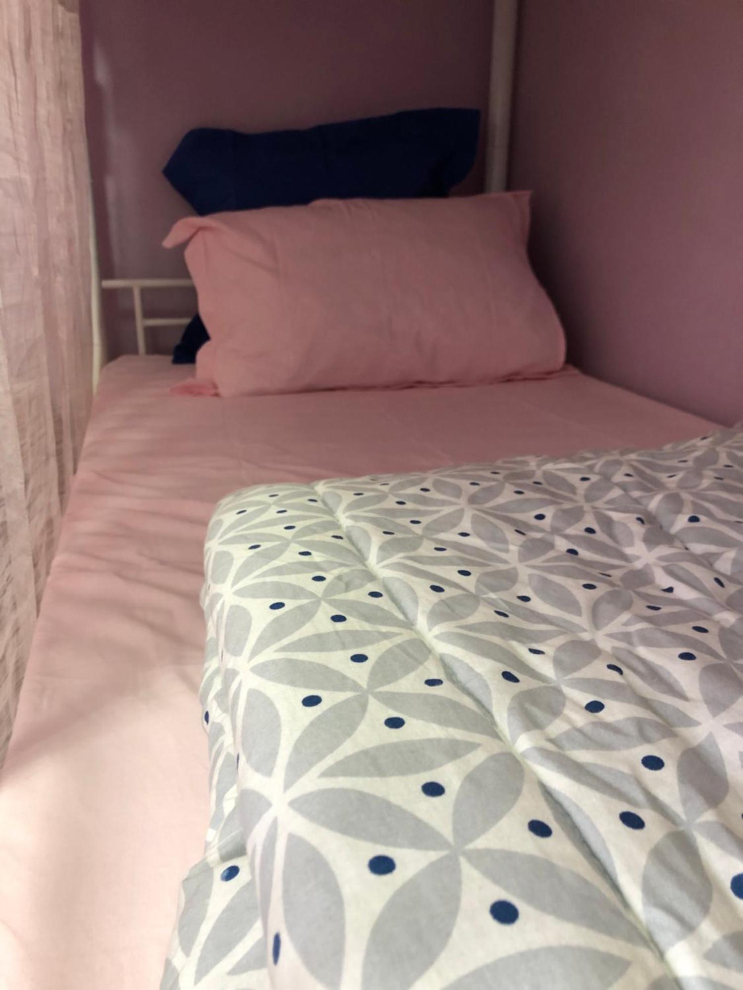 Female-Dortoir Femme -Dorm Shared Room Paris Bobigny Exterior foto