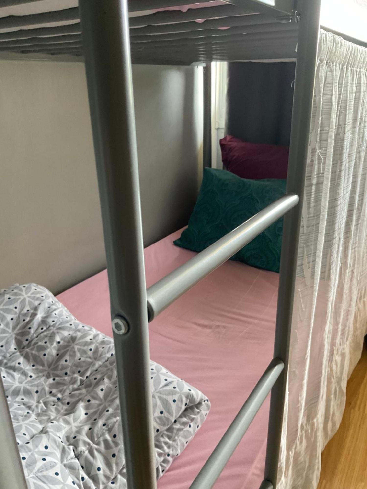 Female-Dortoir Femme -Dorm Shared Room Paris Bobigny Exterior foto