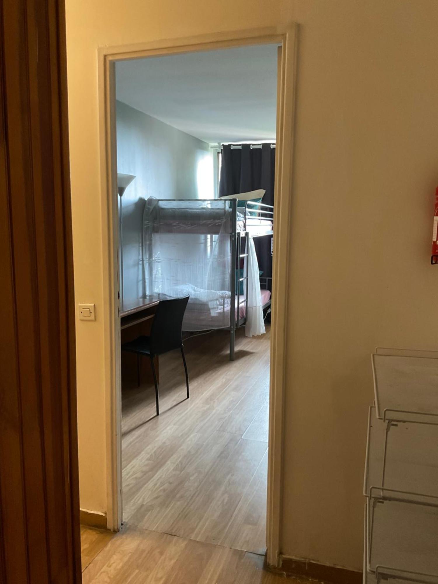 Female-Dortoir Femme -Dorm Shared Room Paris Bobigny Exterior foto