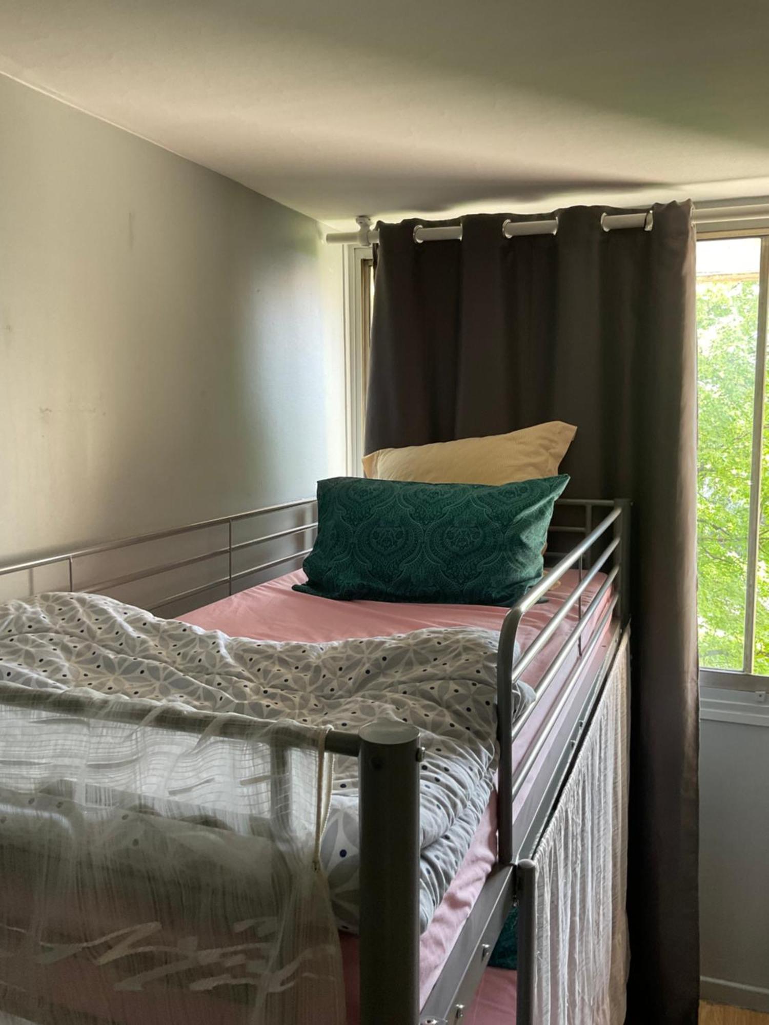 Female-Dortoir Femme -Dorm Shared Room Paris Bobigny Exterior foto